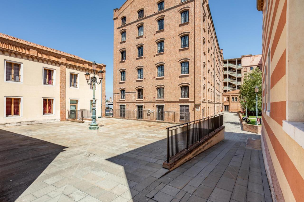 Molino Stucky Residence Suites II Венеция Экстерьер фото